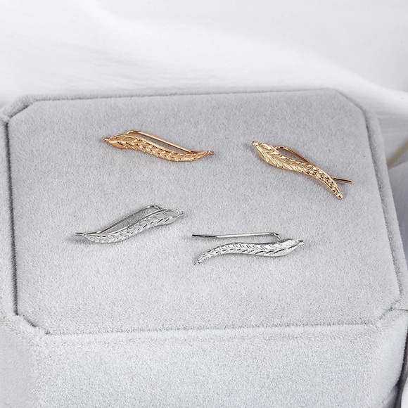 925 Sterling Silver Leaf Earrings - Picture 3 of 3